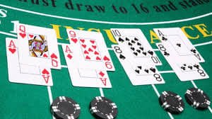 Antarmuka permainan Hood vs Wolf di merak123 dengan gulungan dan tombol spin